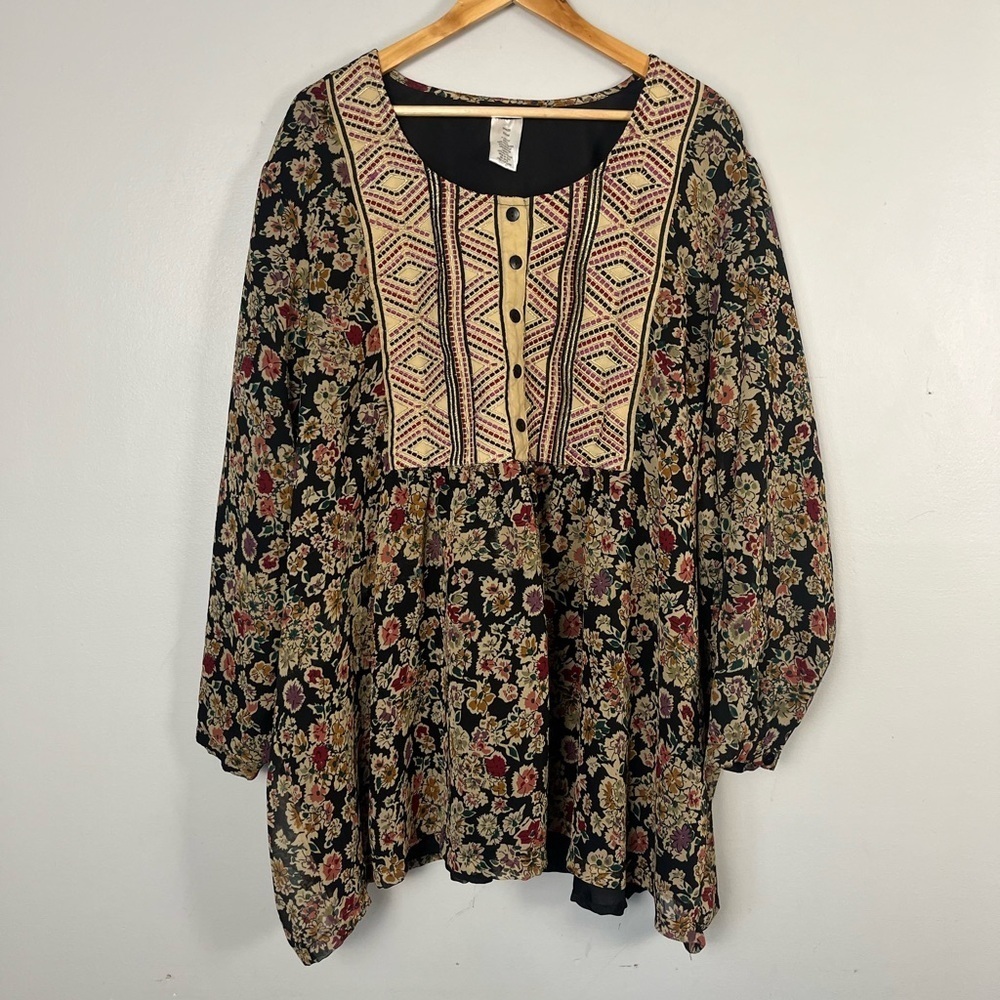 Ulla Popken Embrodiered Floral a line blouse size 32/34